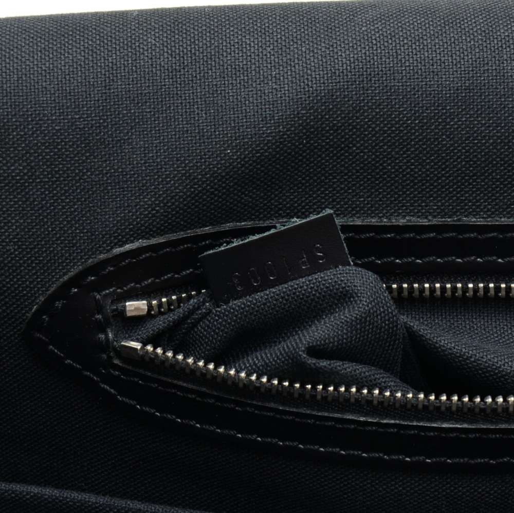 Louis Vuitton Taiga Taimyr Messenger Bag - Black Messenger Bags, Bags -  LOU793654