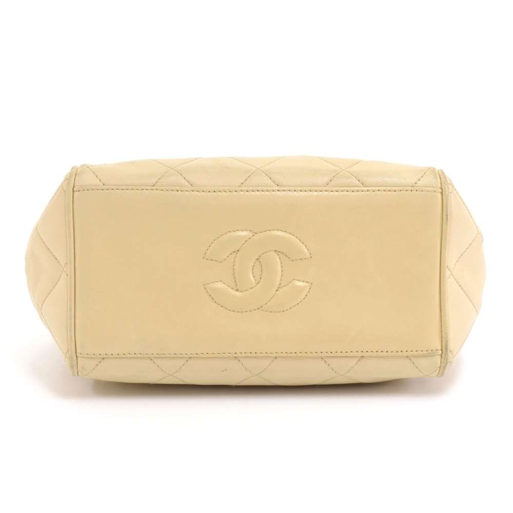 Reserved for Win. Vintage CHANEL beige lambskin chain shoulder purse w –  eNdApPi ***where you can find your favorite designer  vintages..authentic, affordable, and lovable.