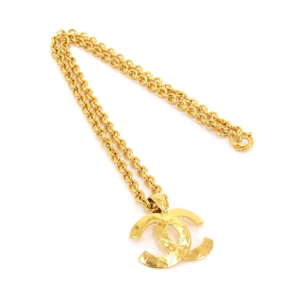 Chanel CC Logo Crystal and Pearl Star Necklace Gold Tone 18 Inches   Chronostore