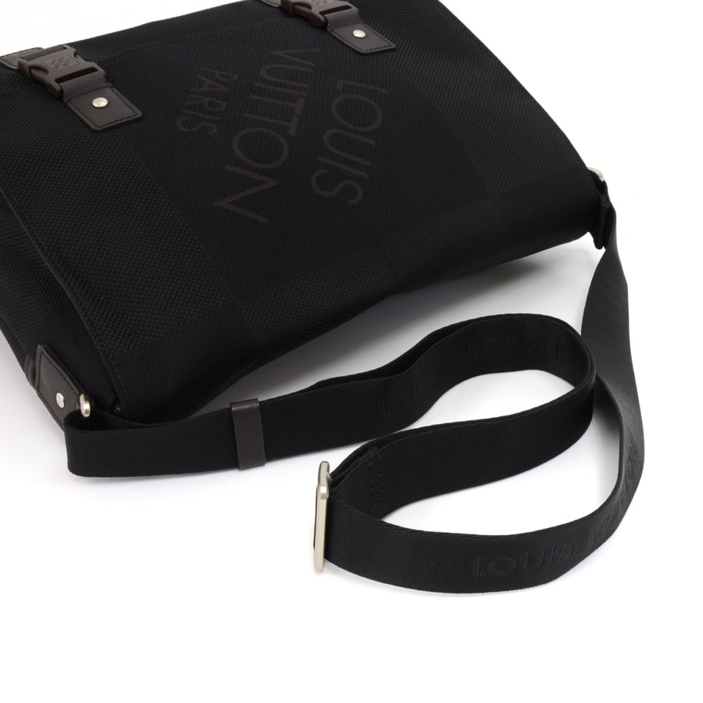Louis Vuitton Damier Geant Lou Shoulder Bag Noir Black Damiergeant Men'S  Women'S