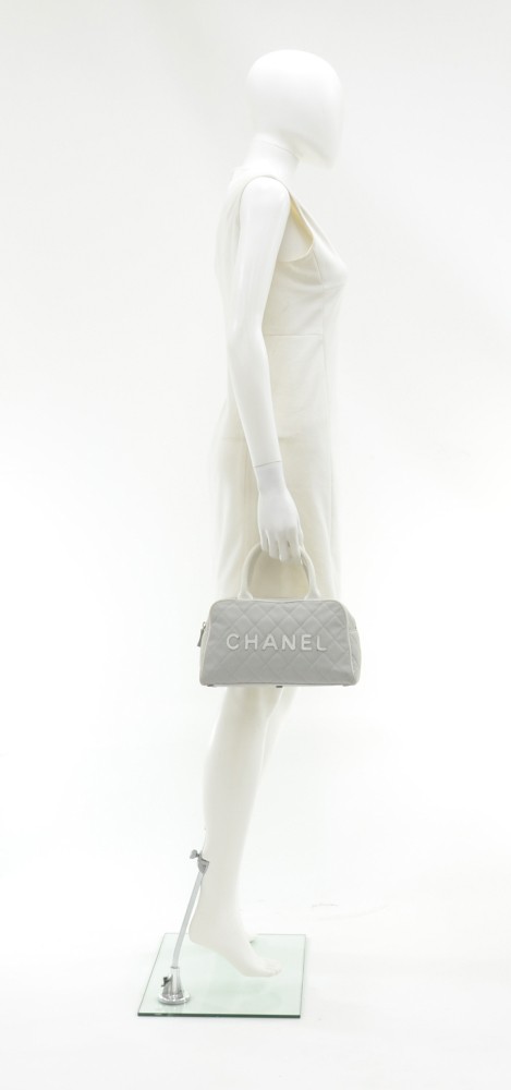 Chanel White Fiberglass 'CC' Sportline Snowboard Q6A0PR2SWB002