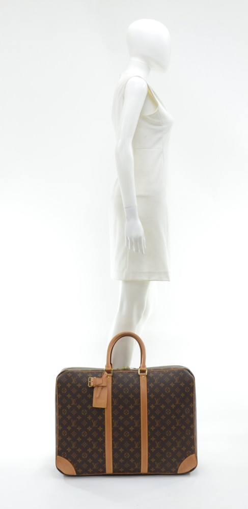 Sold at Auction: Louis Vuitton Monogram Sirius 55 Suit Case 2002