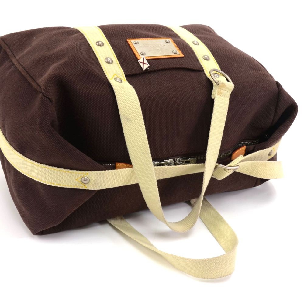 Louis Vuitton Besace LV Cup Chocolate Brown Antigua Canvas Shoulder Bag  mint Cotton ref.123424 - Joli Closet