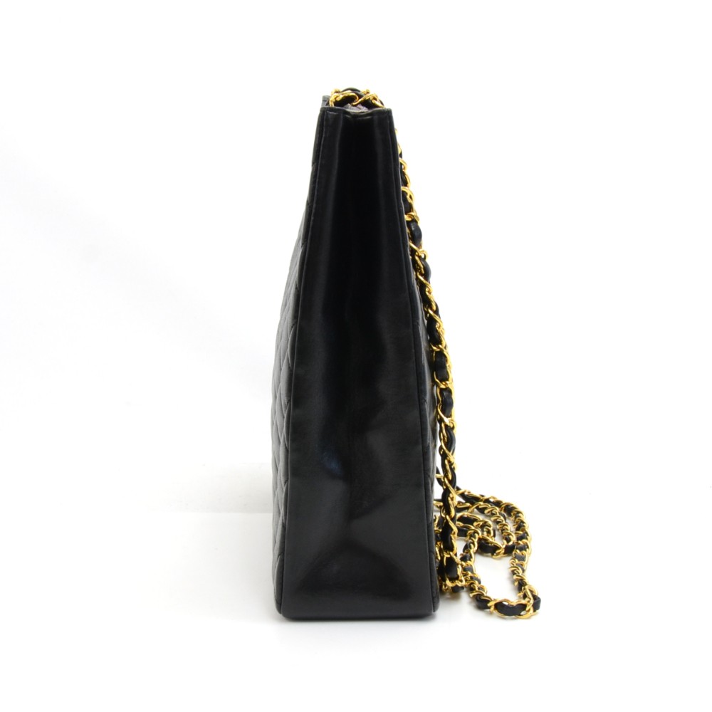 Classic Chanel Natural Straw and Black Lambskin Top Handle Bag – Gem de la  Gem