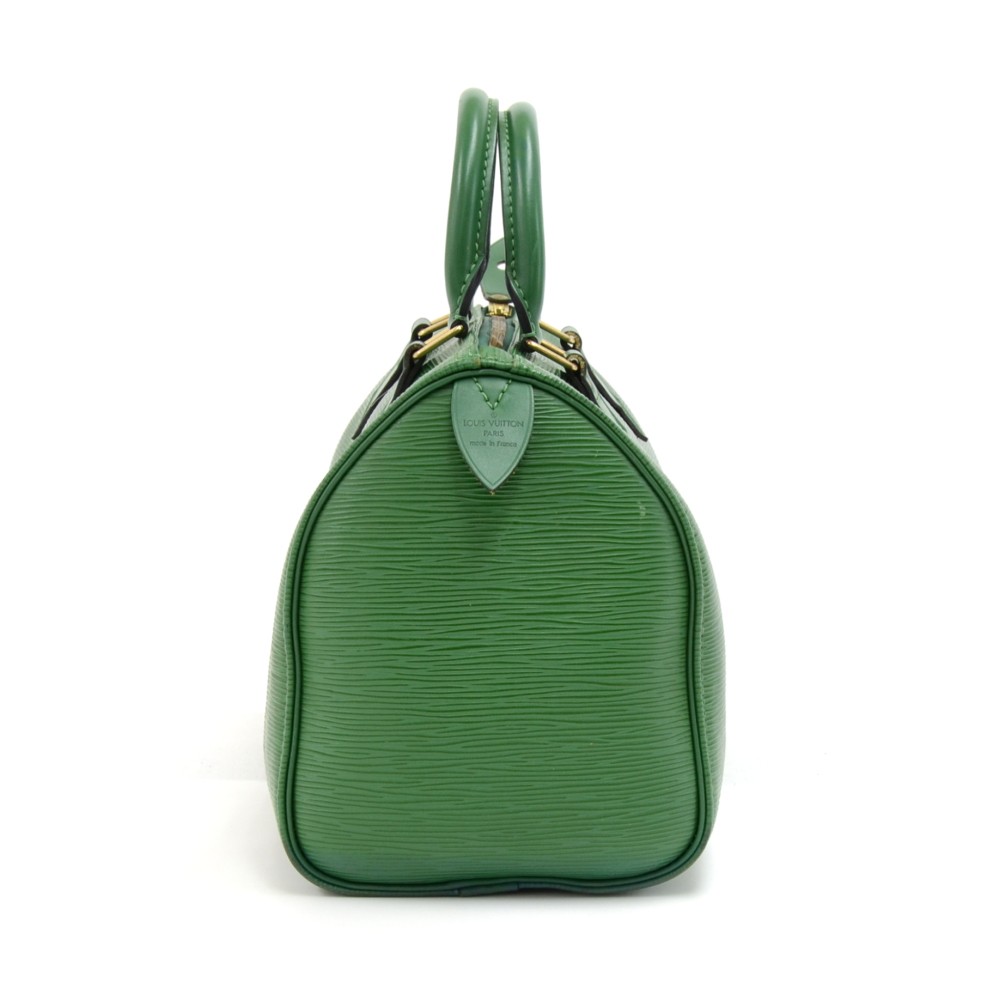 Vintage Louis Vuitton green epi tote bag in V shaped triangle. Perfect –  eNdApPi ***where you can find your favorite designer  vintages..authentic, affordable, and lovable.