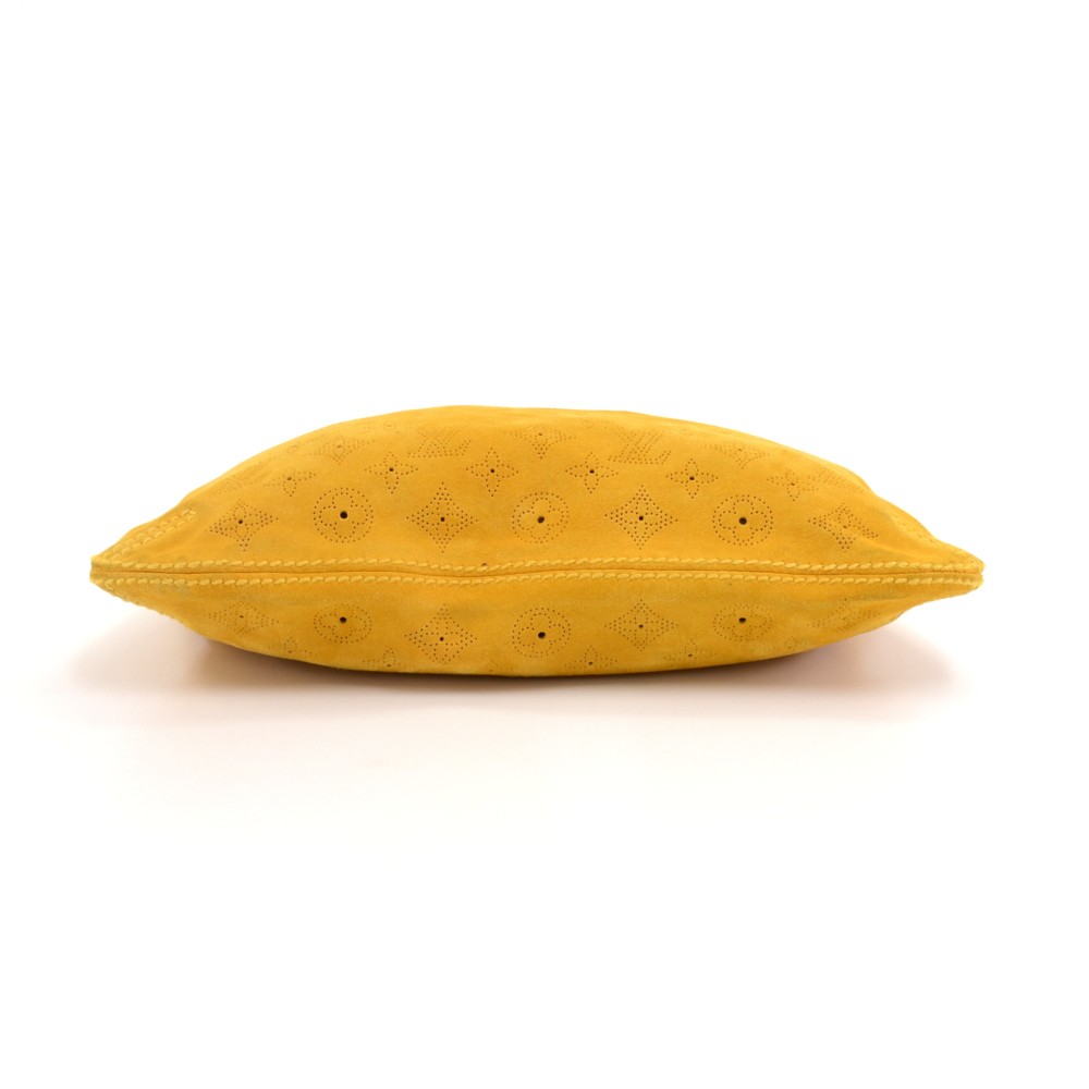 Louis Vuitton Mustard Yellow Monogram Suede Mahina Onatah MM Hobo 13lv –  Bagriculture
