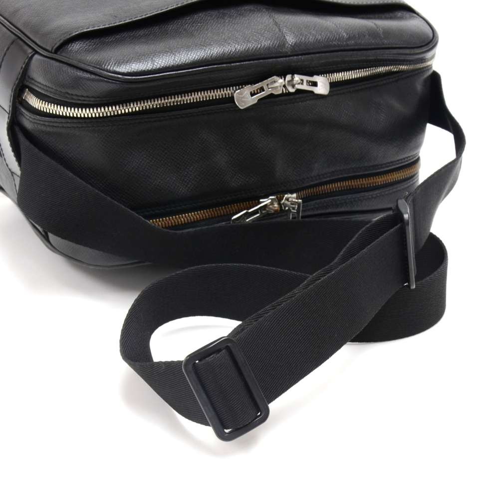 Louis Vuitton Reporter Bag Taiga Leather PM at 1stDibs  louis vuitton taiga  reporter bag, reporter bag mens, lv taiga bag