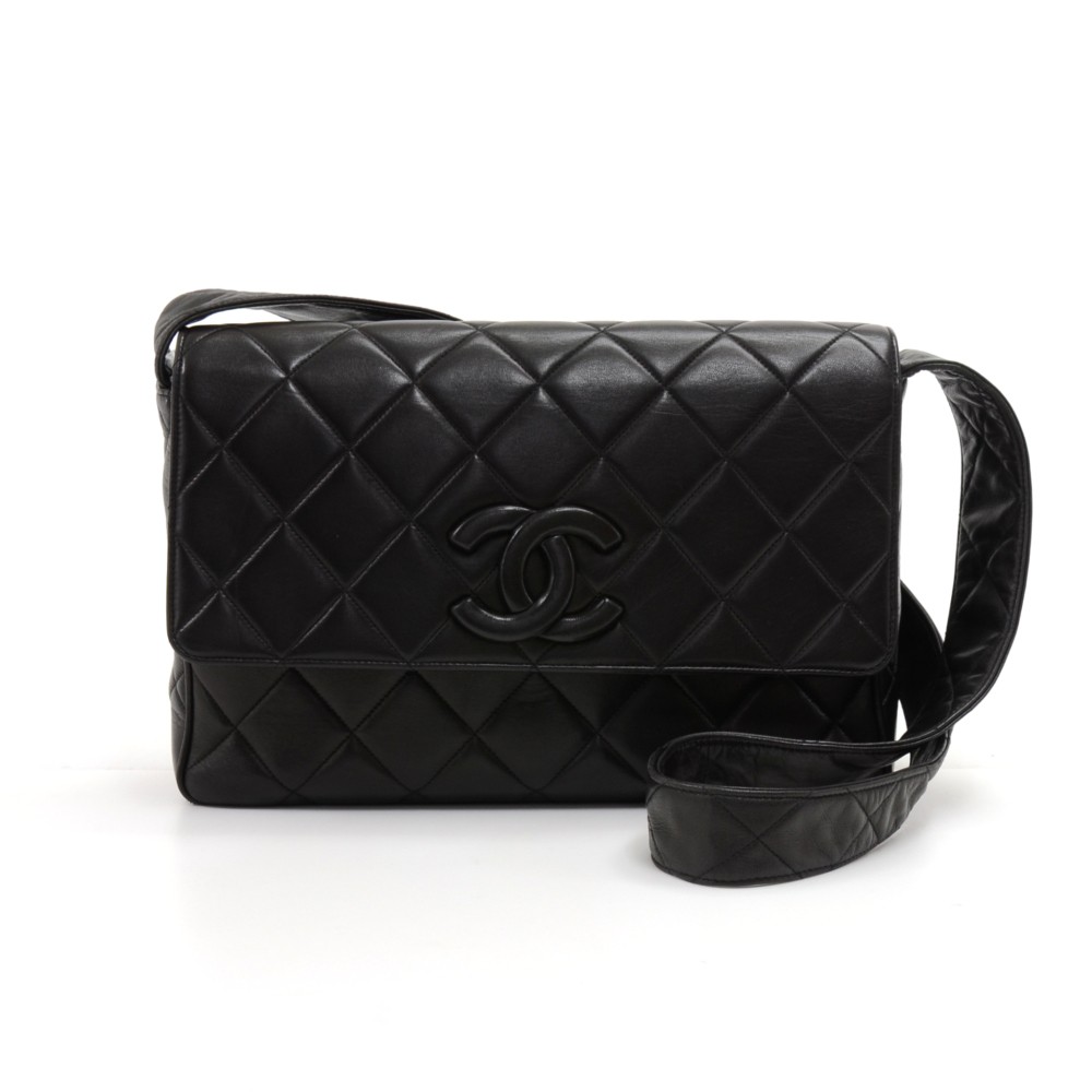 Chanel Vintage Chanel Black Quilted Lambskin Leather Medium