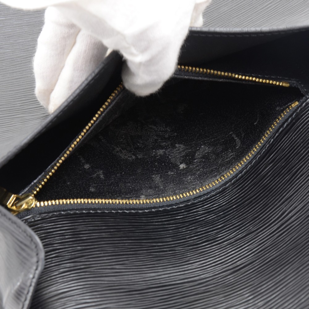Louis Vuitton Epi Saint Cloud Shoulder Bag Toledo Blue M52195, Black Louis  Vuitton Epi Sac Montaigne Handbag