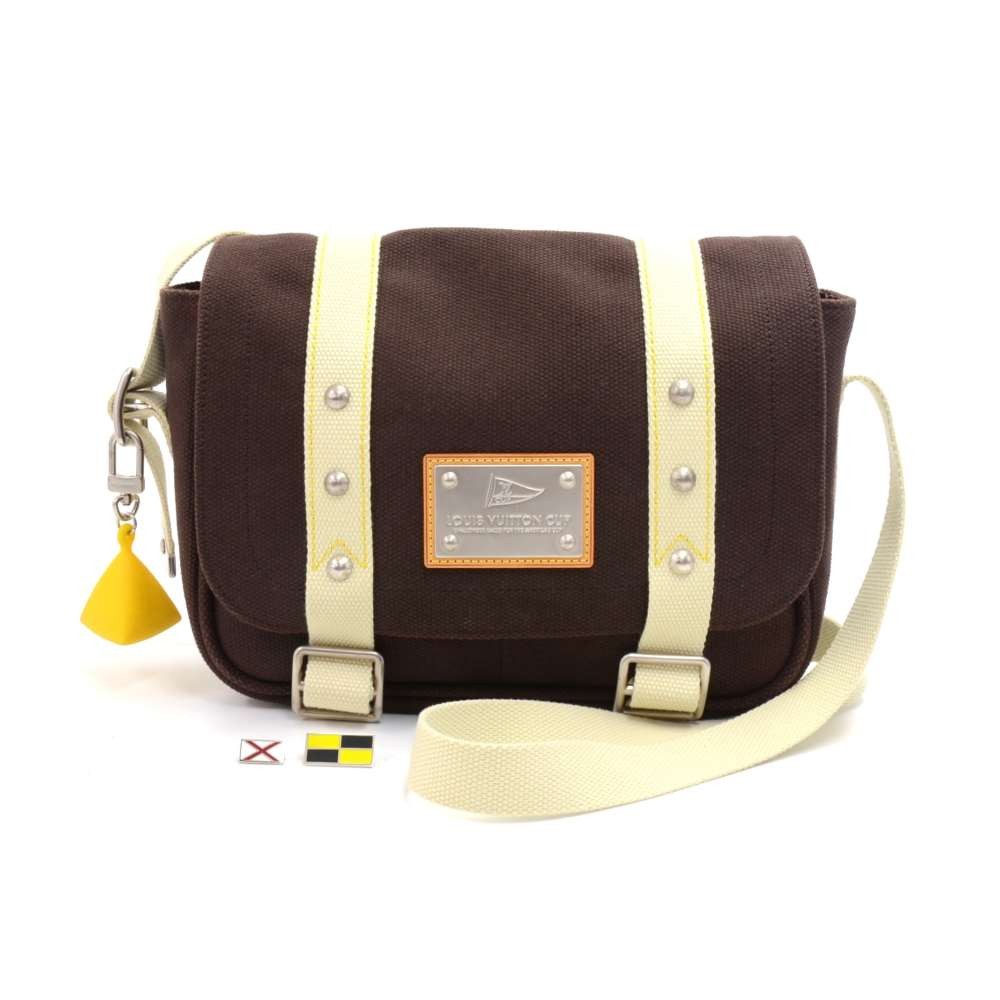 Louis Vuitton Louis Vuitton Besace PM LV Cup Chocolate Brown Antigua