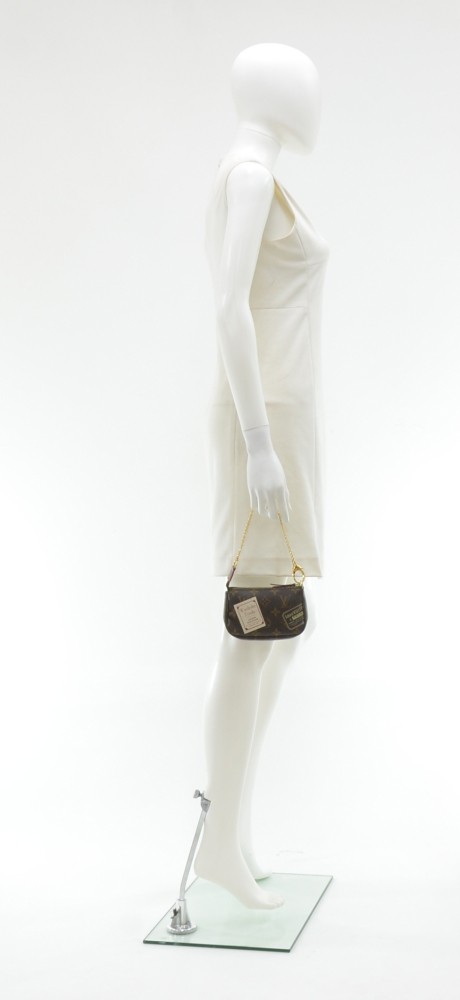 Pochette accessoire leather mini bag Louis Vuitton White in Leather -  28864458