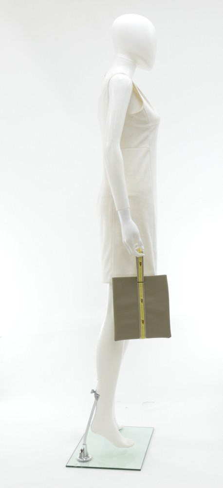Louis Vuitton LV Cup 2000 Tauranga Bag - Grey Messenger Bags, Bags -  LOU66762