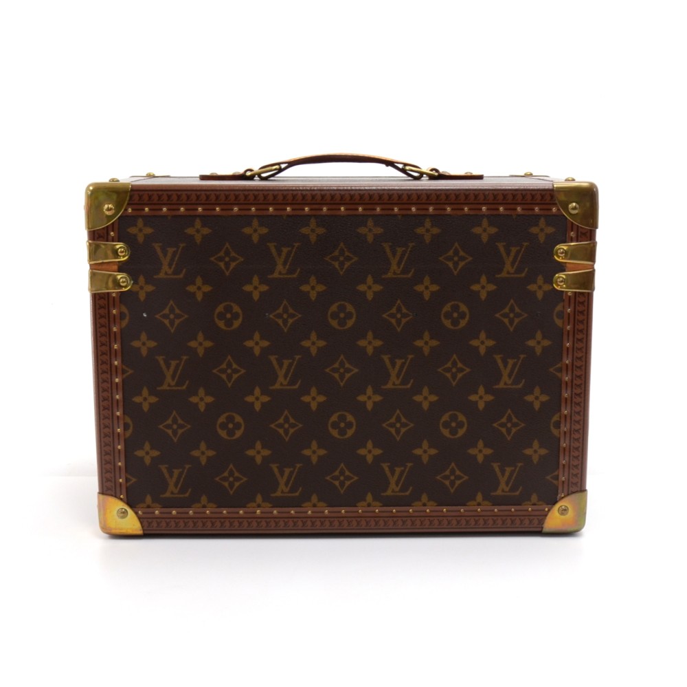 Louis Vuitton Boite Flacons Beauty Trunk Train Case Red Epi  Vintage home  accessories, Red home accessories, Louis vuitton