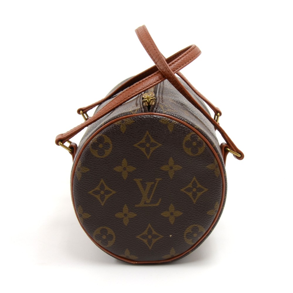 ⚜️Vintage Louis ⚜️ 1970s era Louis Vuitton Papillon 26 now available in the  online shop + studio by appointment.…