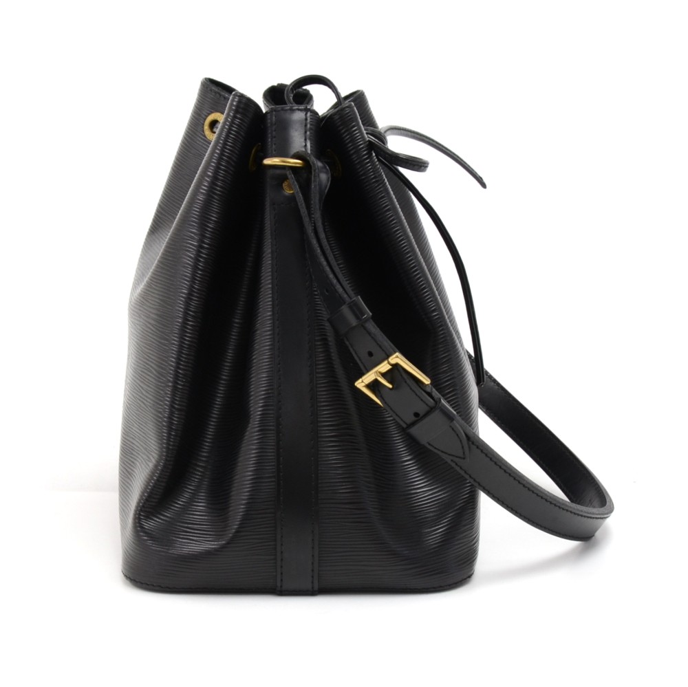 Louis Vuitton Petit Noé Leather Shoulder Bag (pre-owned) in Black