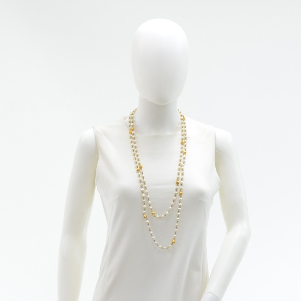 Vintage CHANEL white cream faux baroque pearl necklace with large CC m –  eNdApPi ***where you can find your favorite designer  vintages..authentic, affordable, and lovable.