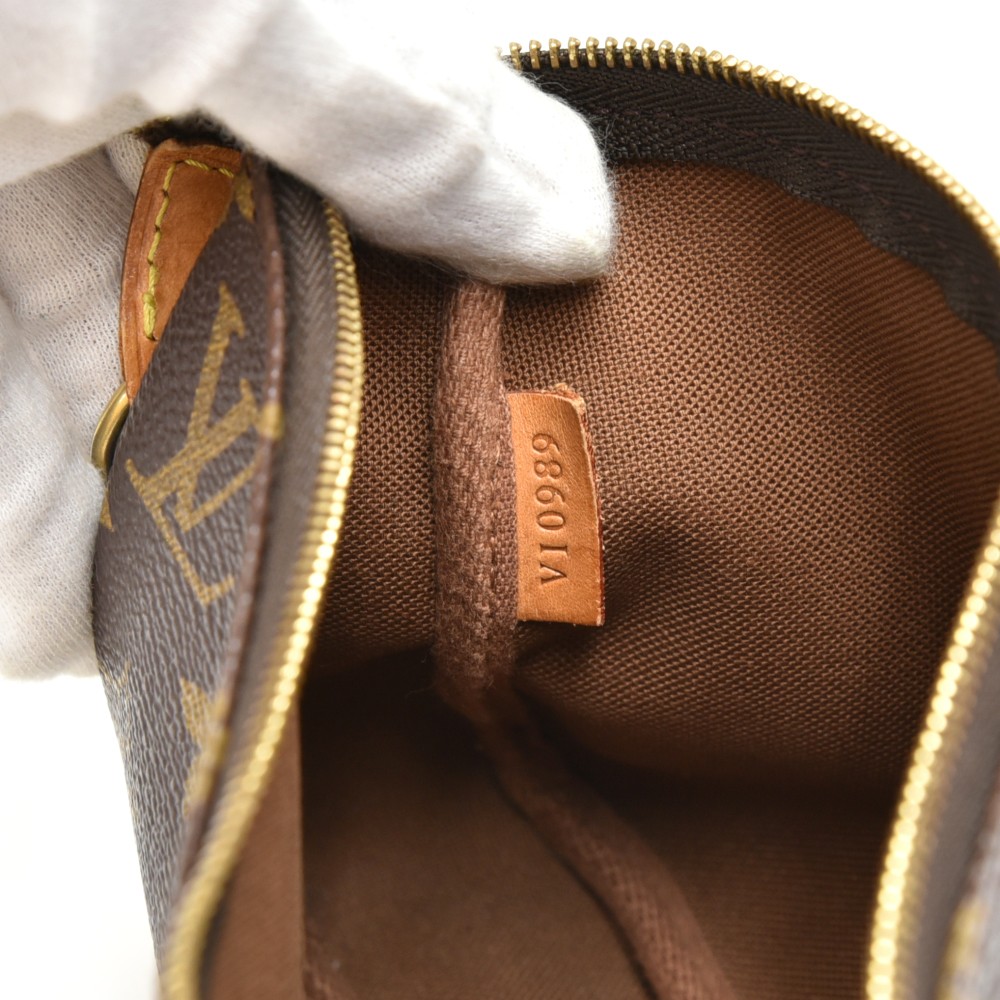 One Clip Shoulder Strap for Louis Vuitton Pochette Accessoires Vachett –  Timeless Vintage Company