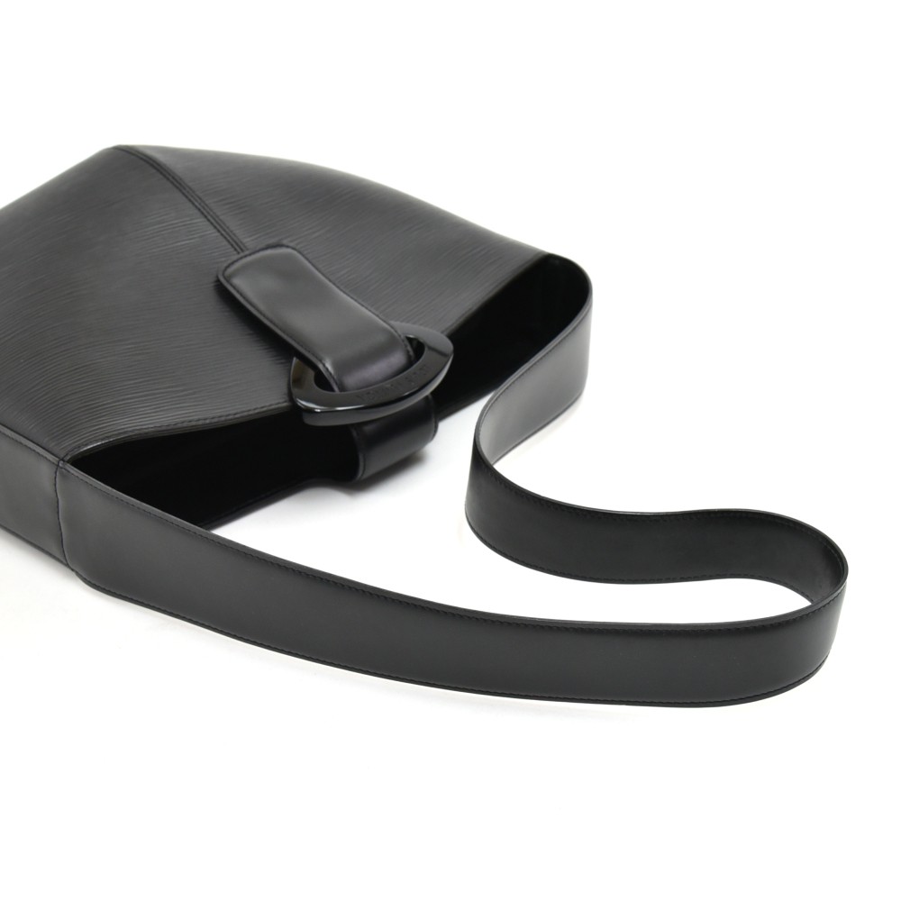 Louis Vuitton Black Epi Leather Reverie Shoulder Bag - Yoogi's Closet