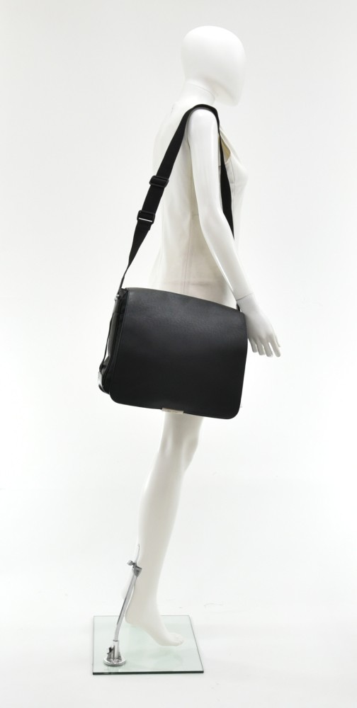 Louis Vuitton Ardoise Taiga Leather Viktor Messenger Bag, myGemma