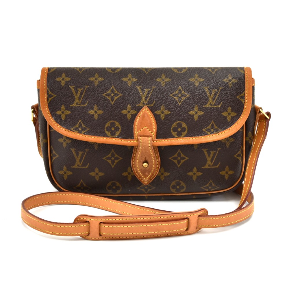 Louis Vuitton, Bags, Louis Vuitton Sac Gibeciere Mm Monogram Coated  Canvas Shoulder Bag 26602