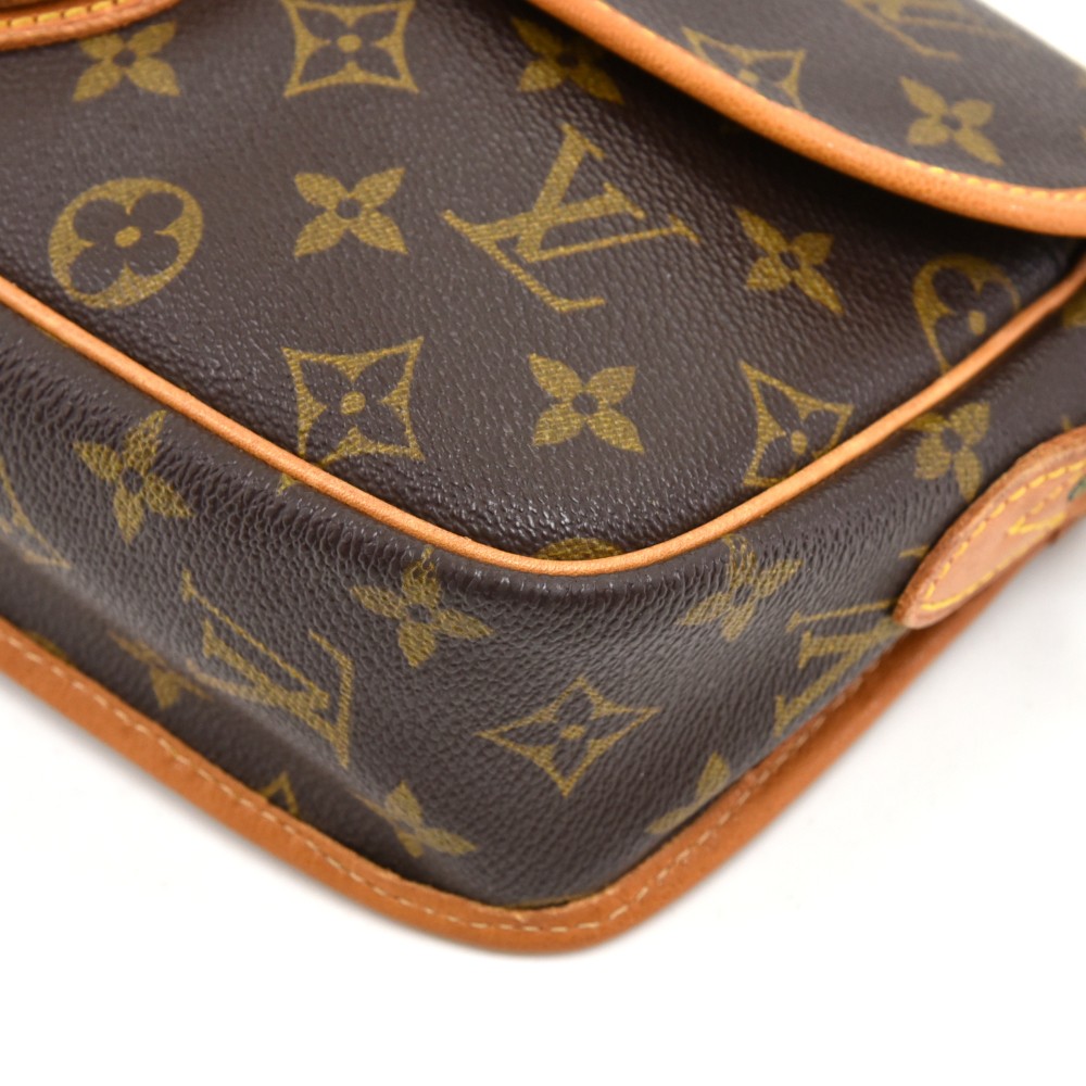 Louis Vuitton Monogram Sac Gibeciere PM ○ Labellov ○ Buy and Sell Authentic  Luxury