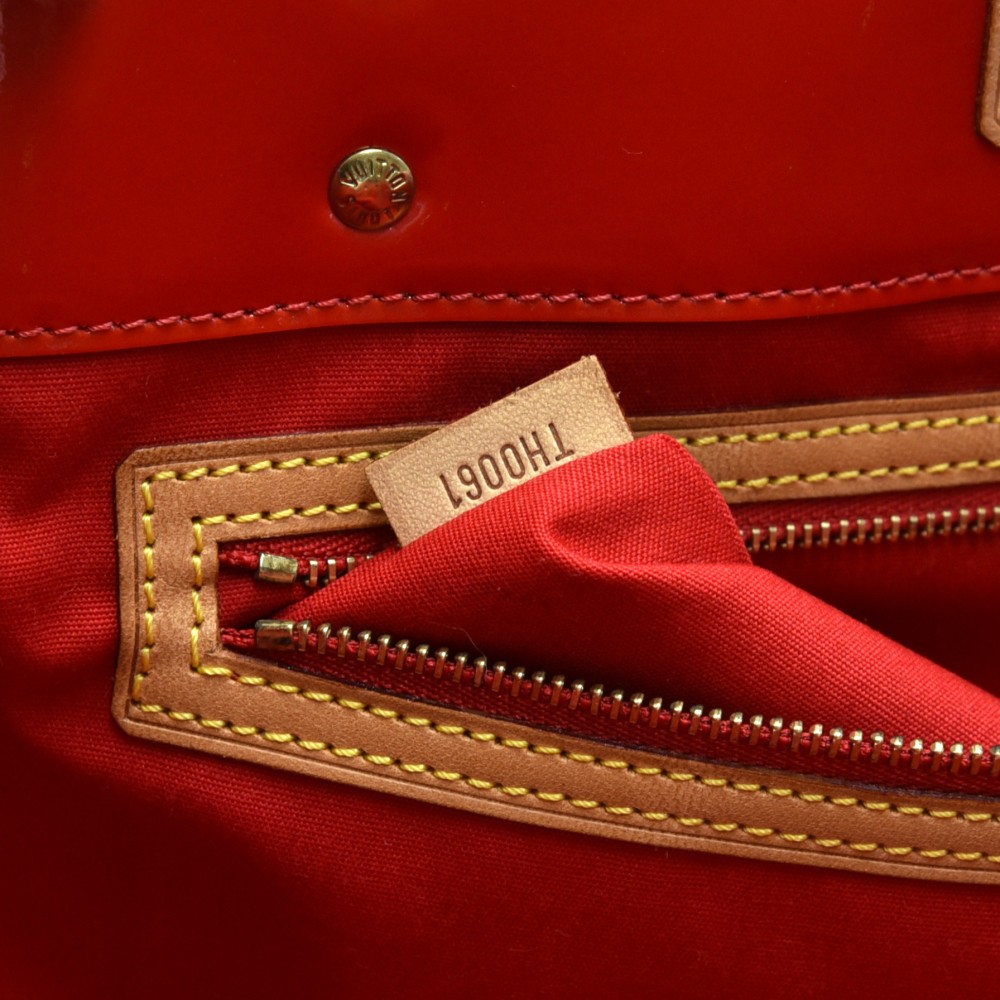 Louis Vuitton Reade Red Vernis Leather – l'Étoile de Saint Honoré