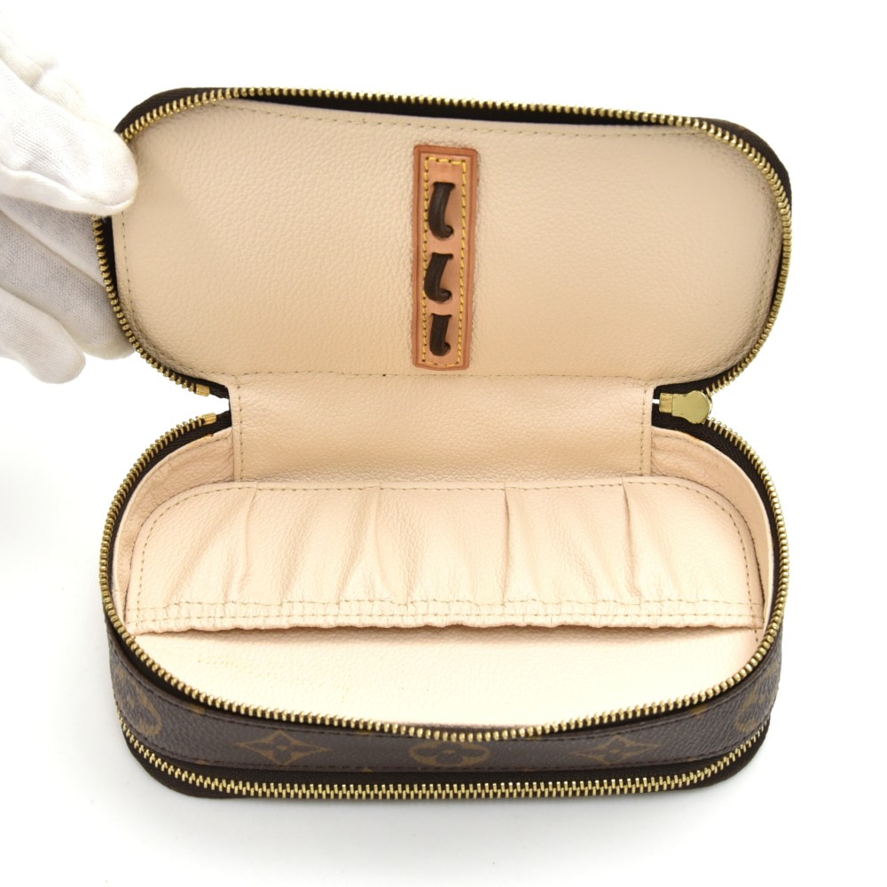 Tousse Blush PM Cosmetic Bag (Authentic Pre-Owned) – The Lady Bag
