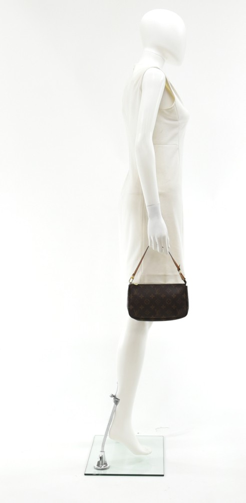 PRELOVED Louis Vuitton Monogram Accessories Pochette Bag VI0050