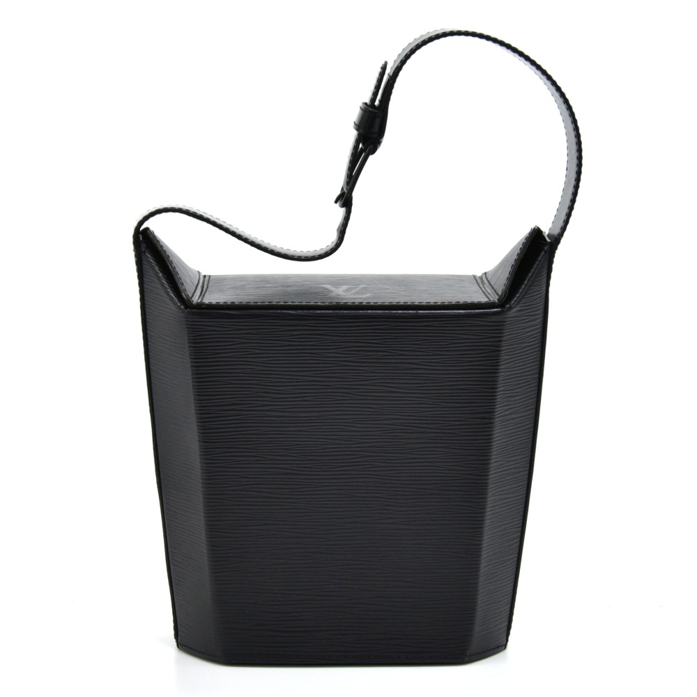 Louis Vuitton Vintage Black Epi Leather Sac Seau Bucket Shoulder Bag  ref.590043 - Joli Closet