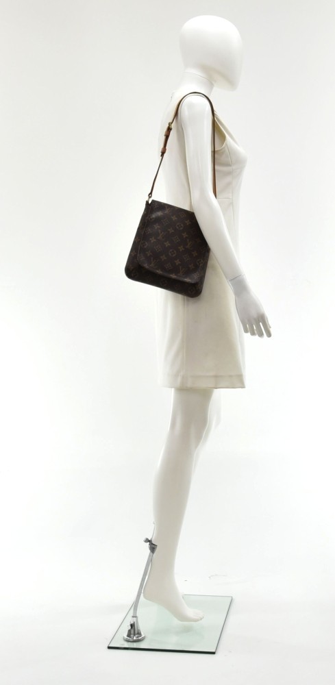 LOUIS VUITTON Monogram Musette Salsa Shoulder Bag Circa 2000 - Chelsea  Vintage Couture
