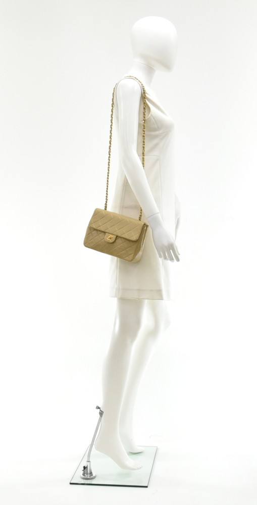 C23072991 Chanel V-Stitch Flap Beige Lambskin Handbag GGT2384 CALI