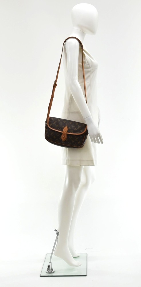 ilovekawaii C01777 - Louis Vuitton Monogram Gibeciere PM Shoulder Bag  M42248 