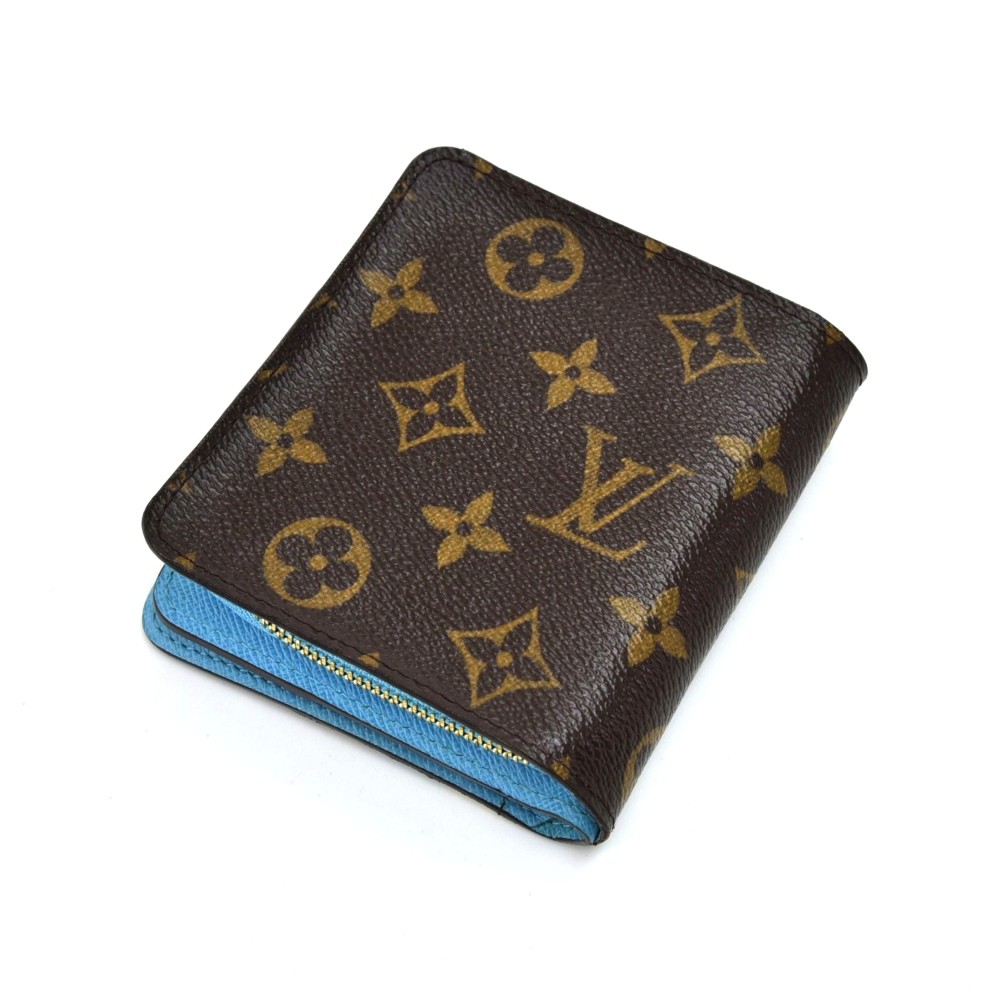 Louis Vuitton Travel Wallet for Sale in Clifton, NJ - OfferUp