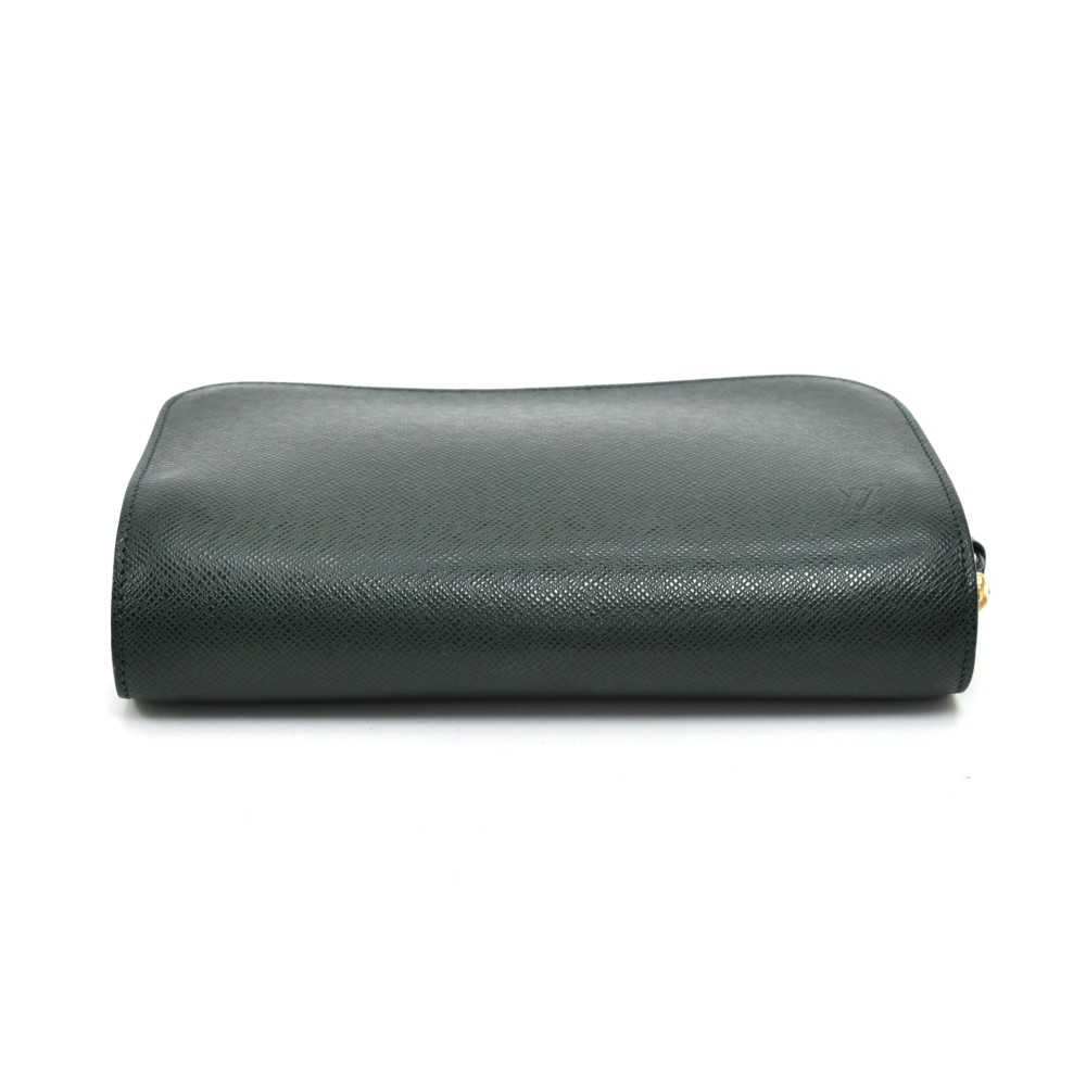 LOUIS VUITTON LV Logo BAIKAL Clutch Hand Bag Taiga Leather Green M30184  05JH449