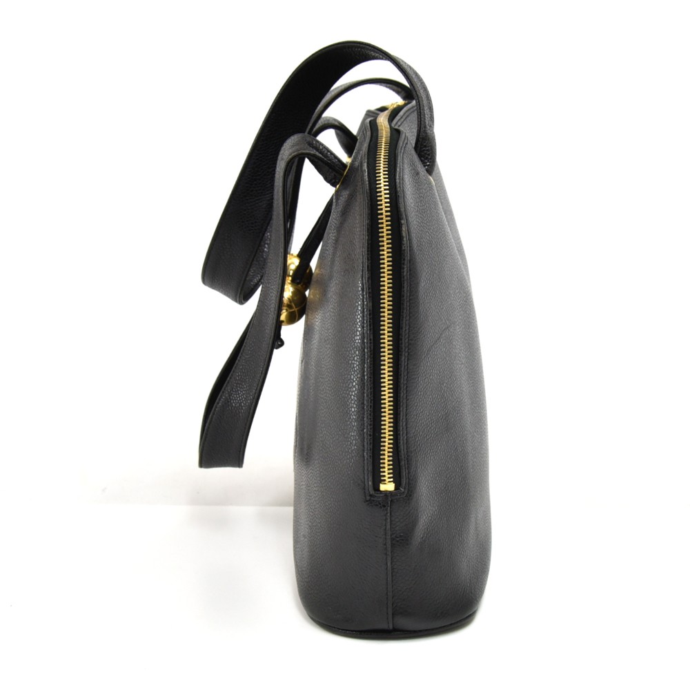 Vintage Chanel Black Caviar CC Shoulder Bag - AWL2261 – LuxuryPromise