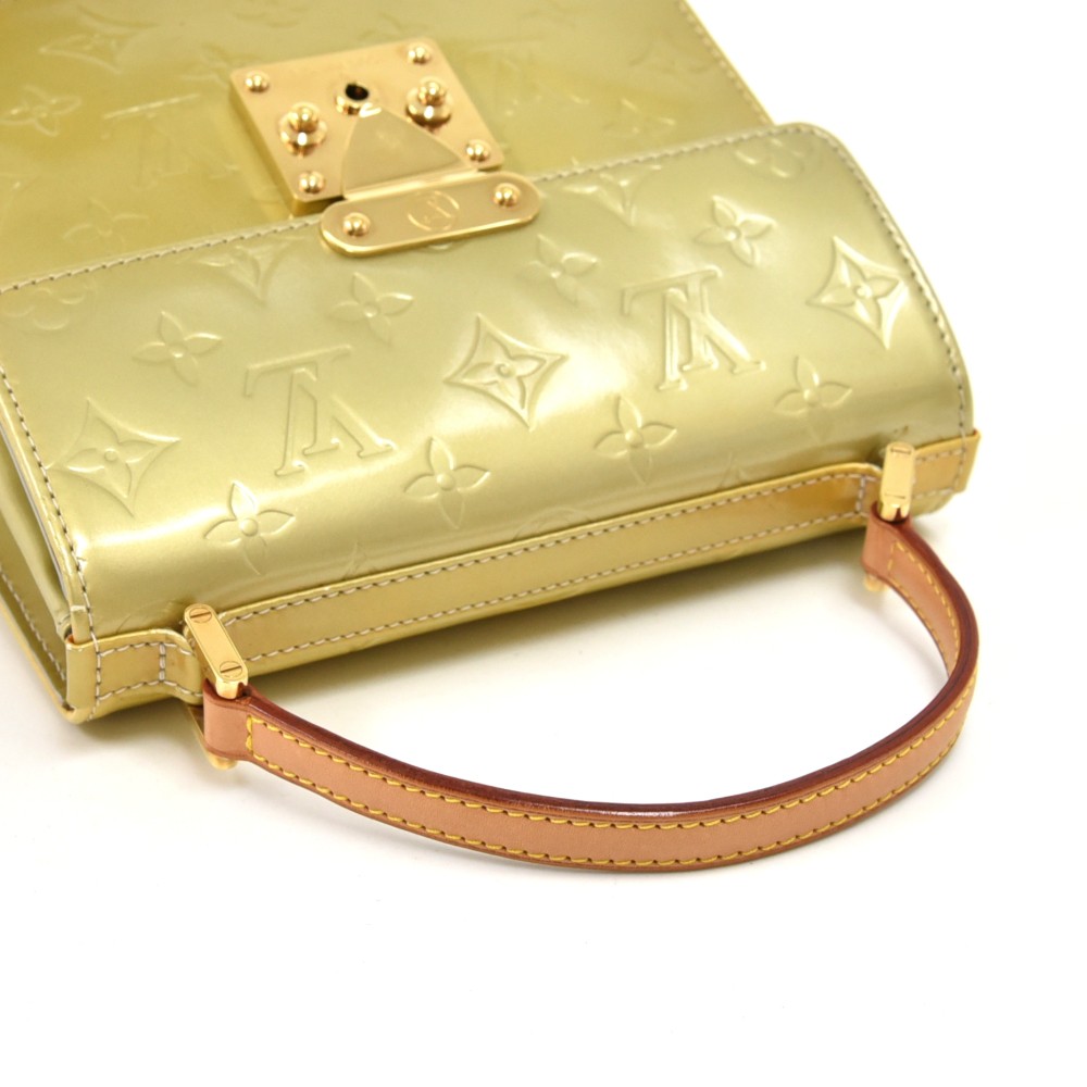 Louis Vuitton Spring Street Light Green Vernis Leather Hand Bag at 1stDibs