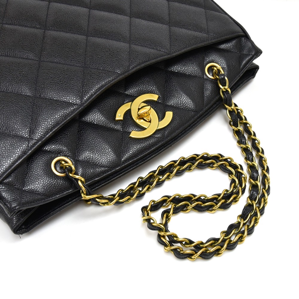 Chanel Vintage Chanel CC Logo Turnlock Black Quilted Caviar