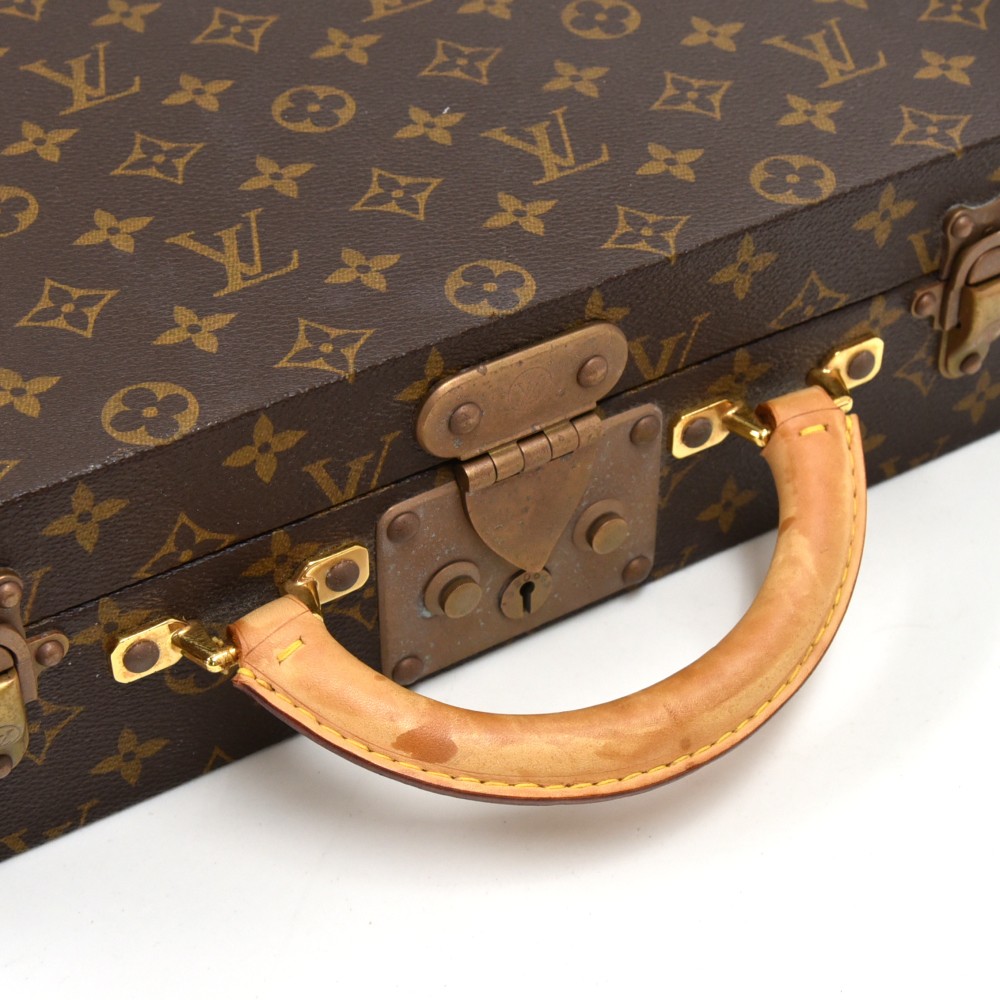Louis Vuitton Brown Monogram Canvas Boite Bijoux Jewelry Case Gold  Hardware, 2022 Available For Immediate Sale At Sotheby's