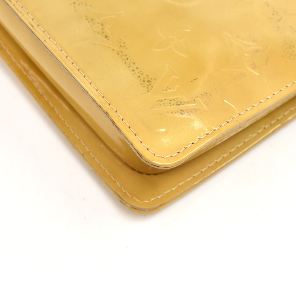 Louis Vuitton Yellow Vernis Lockit PM Leather Patent leather ref.881042 -  Joli Closet