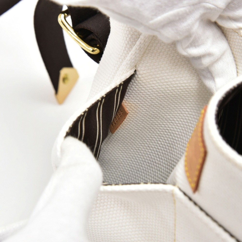 Louis Vuitton White Antigua Besace PM Black Cloth Cloth ref.166477 - Joli  Closet