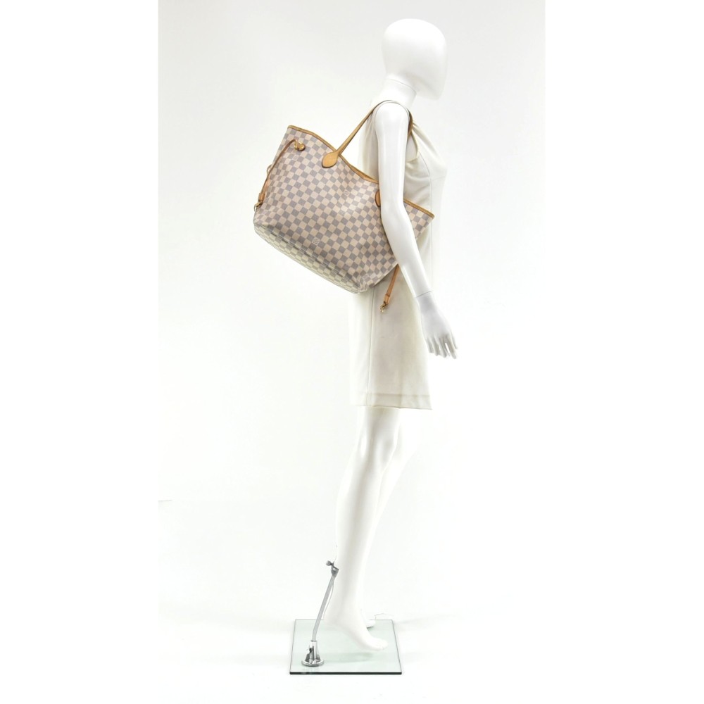 Louis Vuitton Damier Azur Neverfull MM w/ Pouch - White Totes, Handbags -  LOU789883