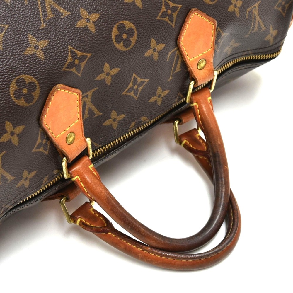 Louis Vuitton Speedy Handbag 35 in custom Monogram canvas Mickey loves  Champagne Brown Cloth ref.341487 - Joli Closet