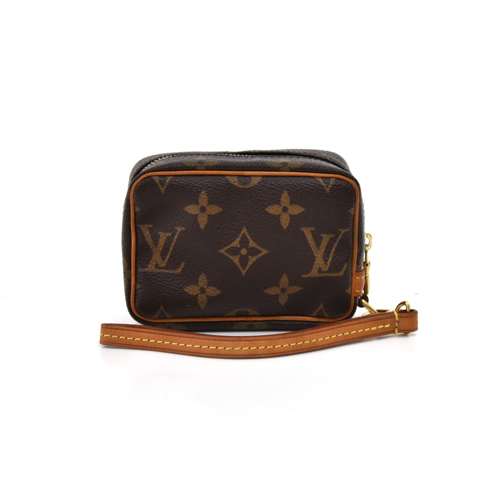 Louis Vuitton Monogram Canvas Small Mini Wristlet Evening Pochette Clutch  Bag For Sale at 1stDibs