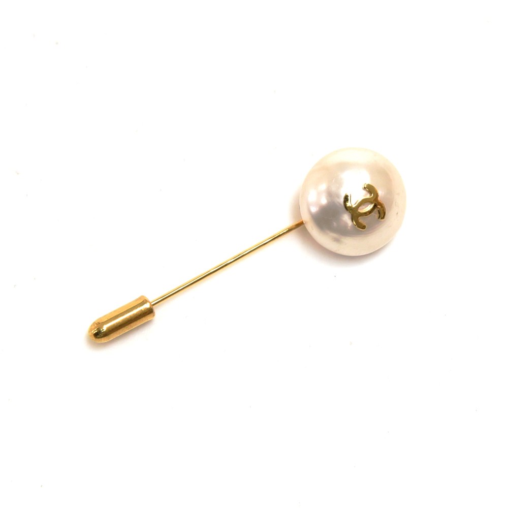 Chanel Vintage Chanel Pearl and Gold-tone hardware CC Logo Brooch Pin