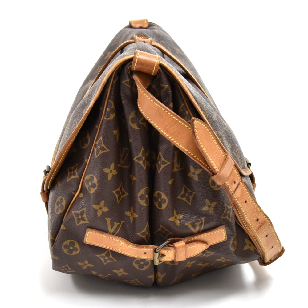 Louis Vuitton M42254 Saumur 35 Large Vintage Messenger Sling Bag for Unisex  - The Attic Place