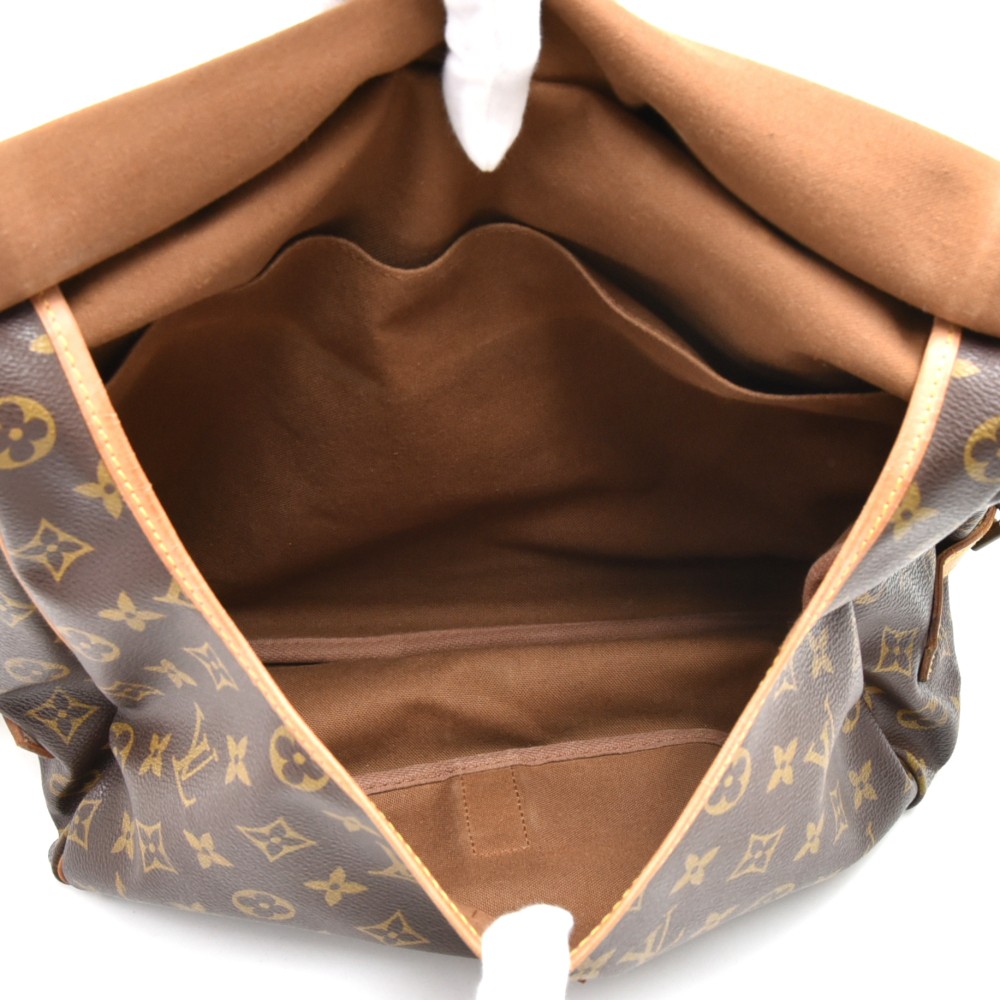 Louis Vuitton Vintage Monogram Saumur 35 - Brown Messenger Bags, Bags -  LOU361527