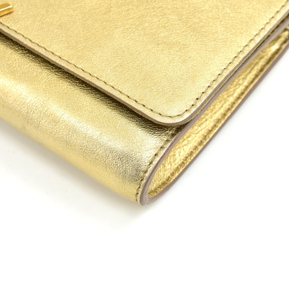 Louis Vuitton bag jewelry Gold hardware Leather ref.881722 - Joli