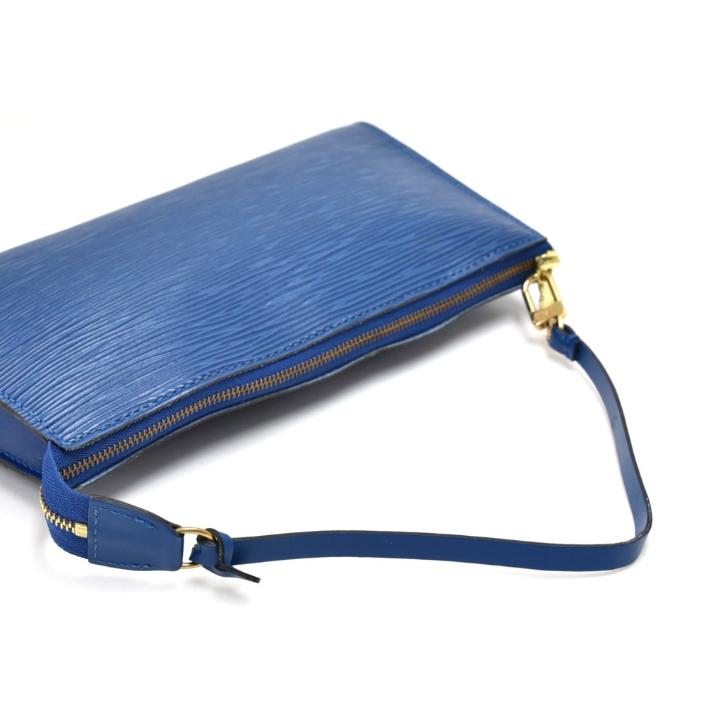 Multi pochette accessoires leather handbag Louis Vuitton Blue in Leather -  24213515