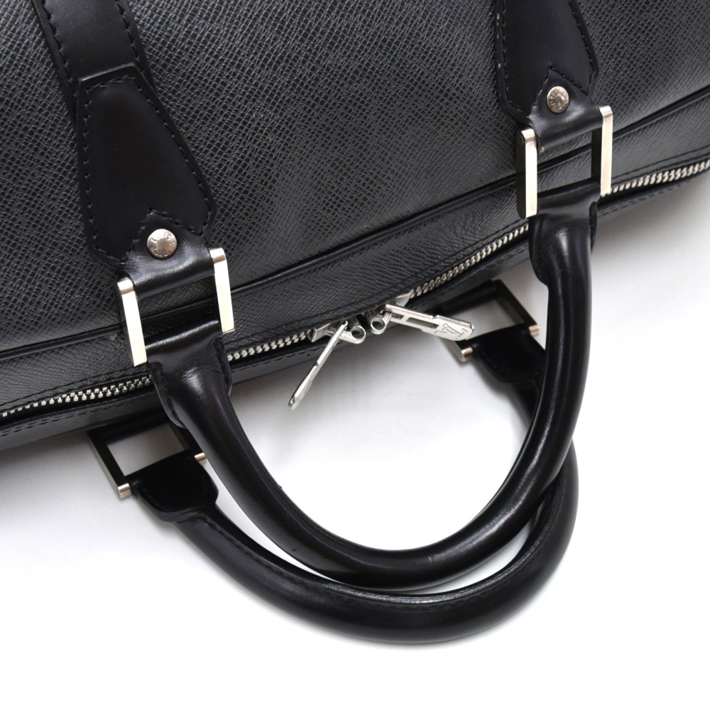 Louis Vuitton Vintage - Taiga Kendall PM Bag - Black - Taiga