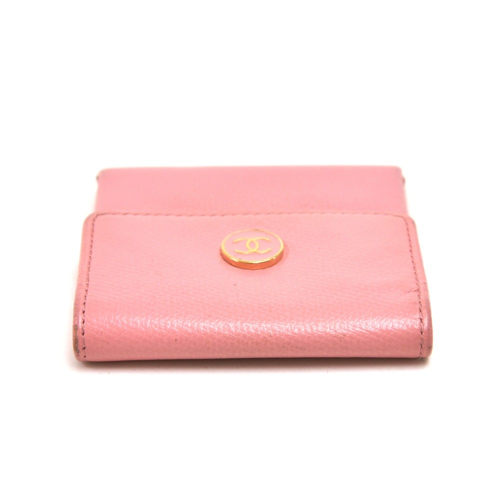 Timeless/classique leather key ring Chanel Pink in Leather - 31335671